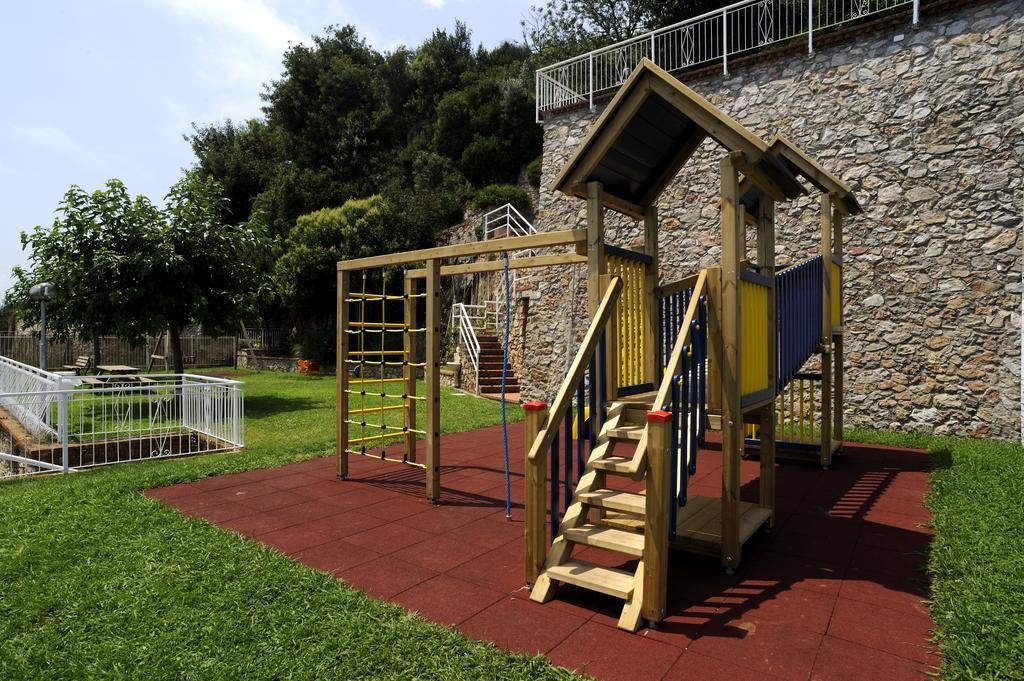 Residence Sant'Anna Pietra Ligure Exterior foto